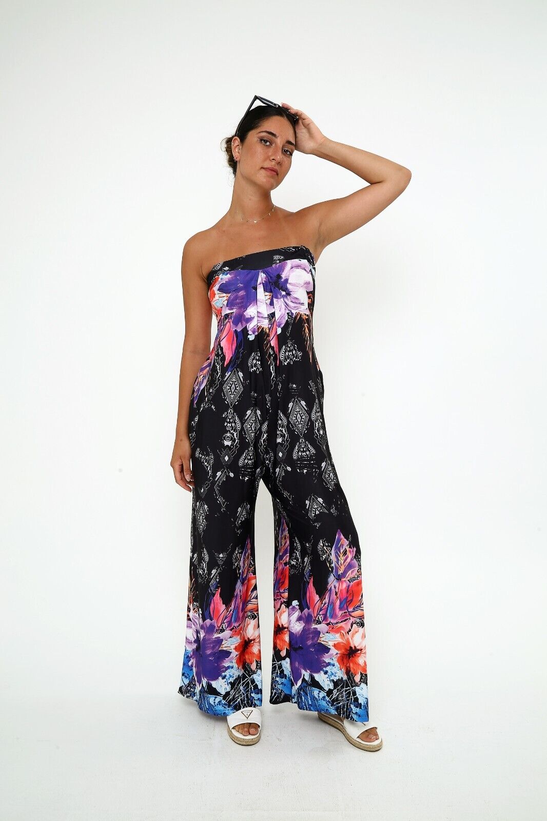 Women's Tropical Strapless Wide-Leg Jumpsuit - Vibrant Floral & Feather Print