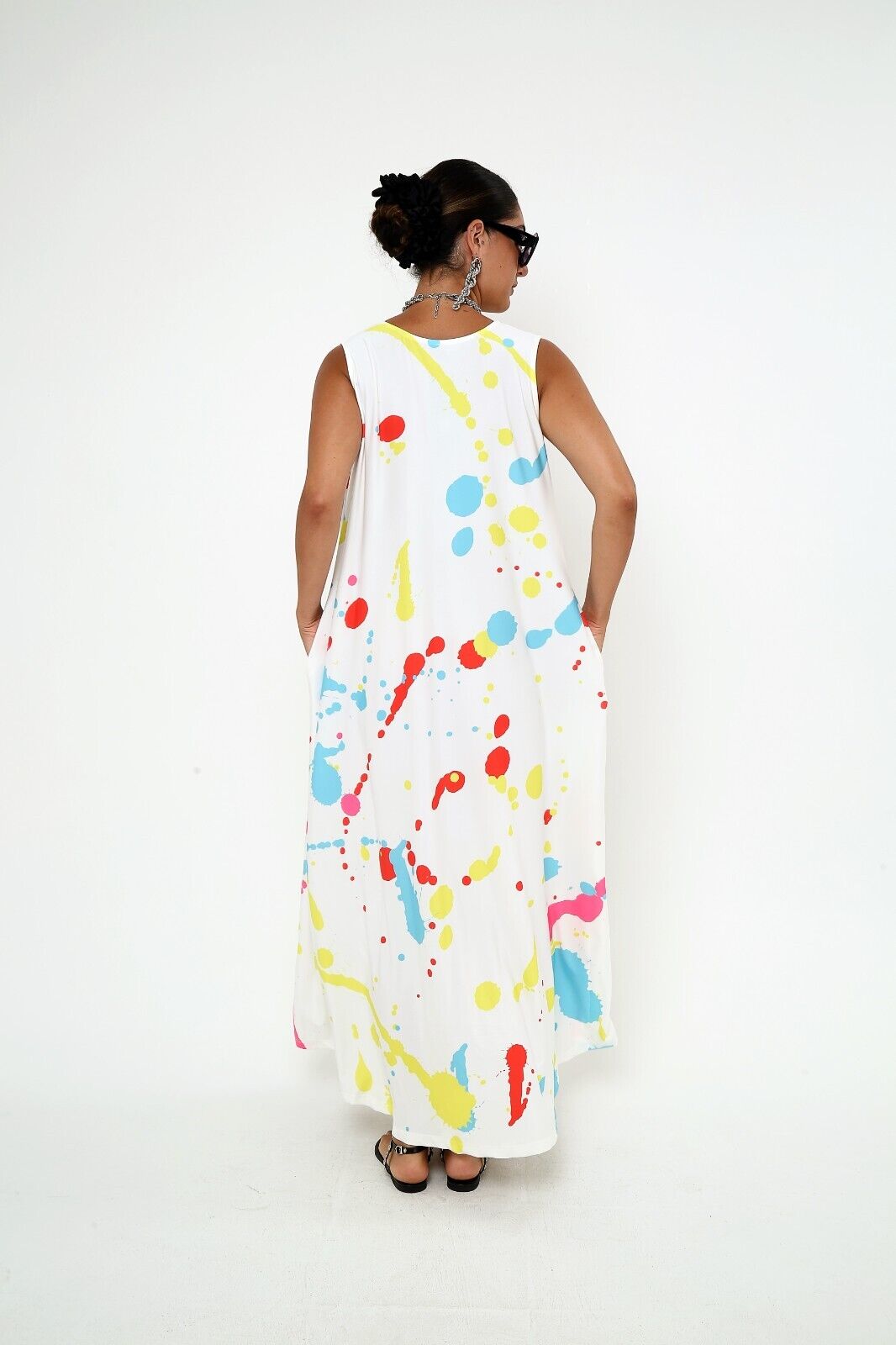 Women's Vivid Expressionist Portrait Viscose Sleeveless White Maxi Dress