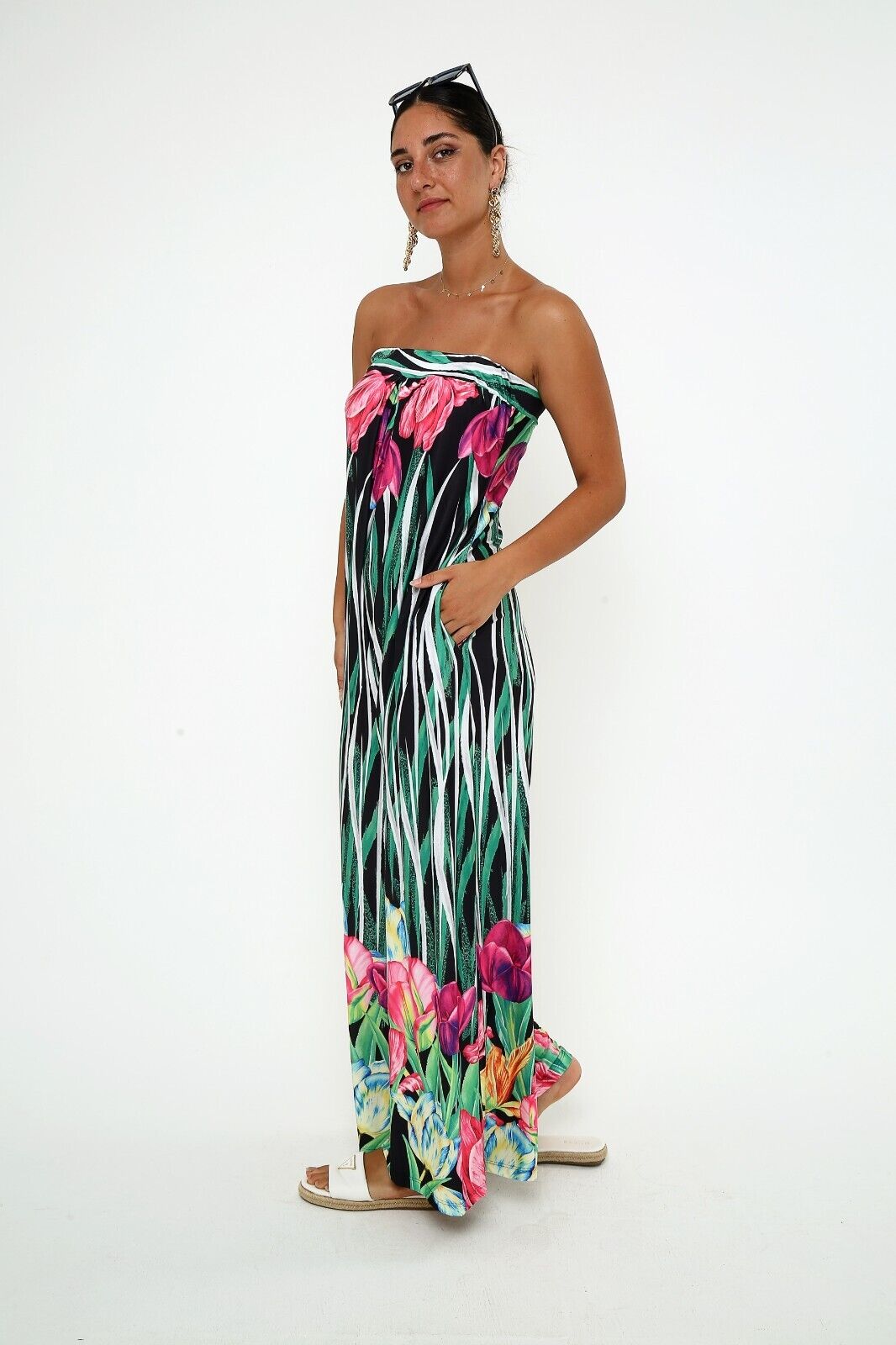 Women's Tropical Strapless Wide-Leg Jumpsuit - Vibrant Floral & Feather Print