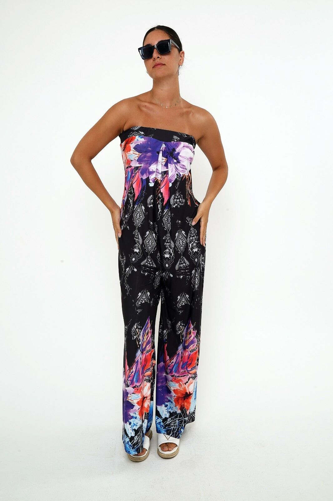 Women's Tropical Strapless Wide-Leg Jumpsuit - Vibrant Floral & Feather Print