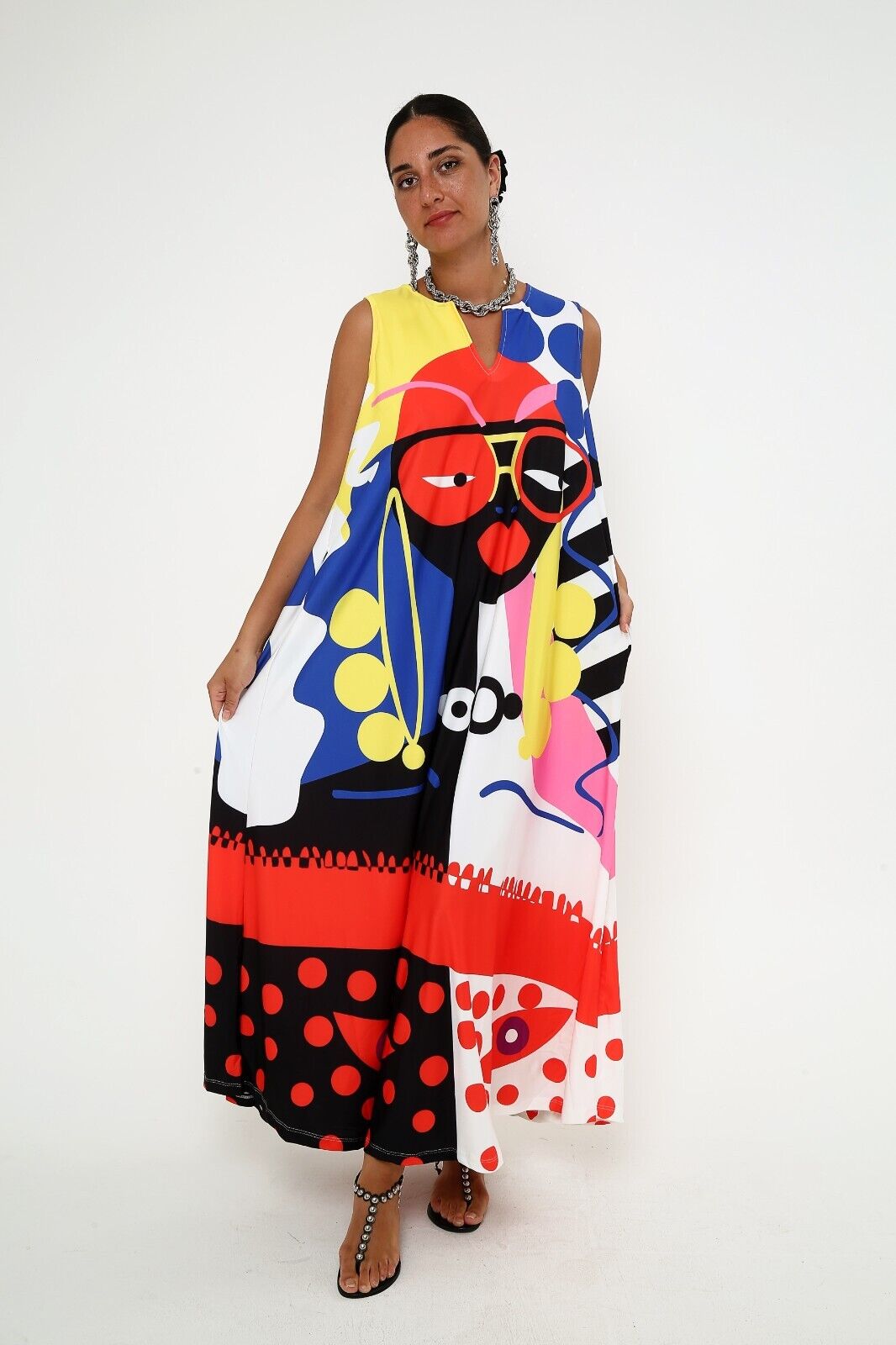 Women's Abstract Bold Pop Art Viscose Sleeveless Maxi Dress With Pocket