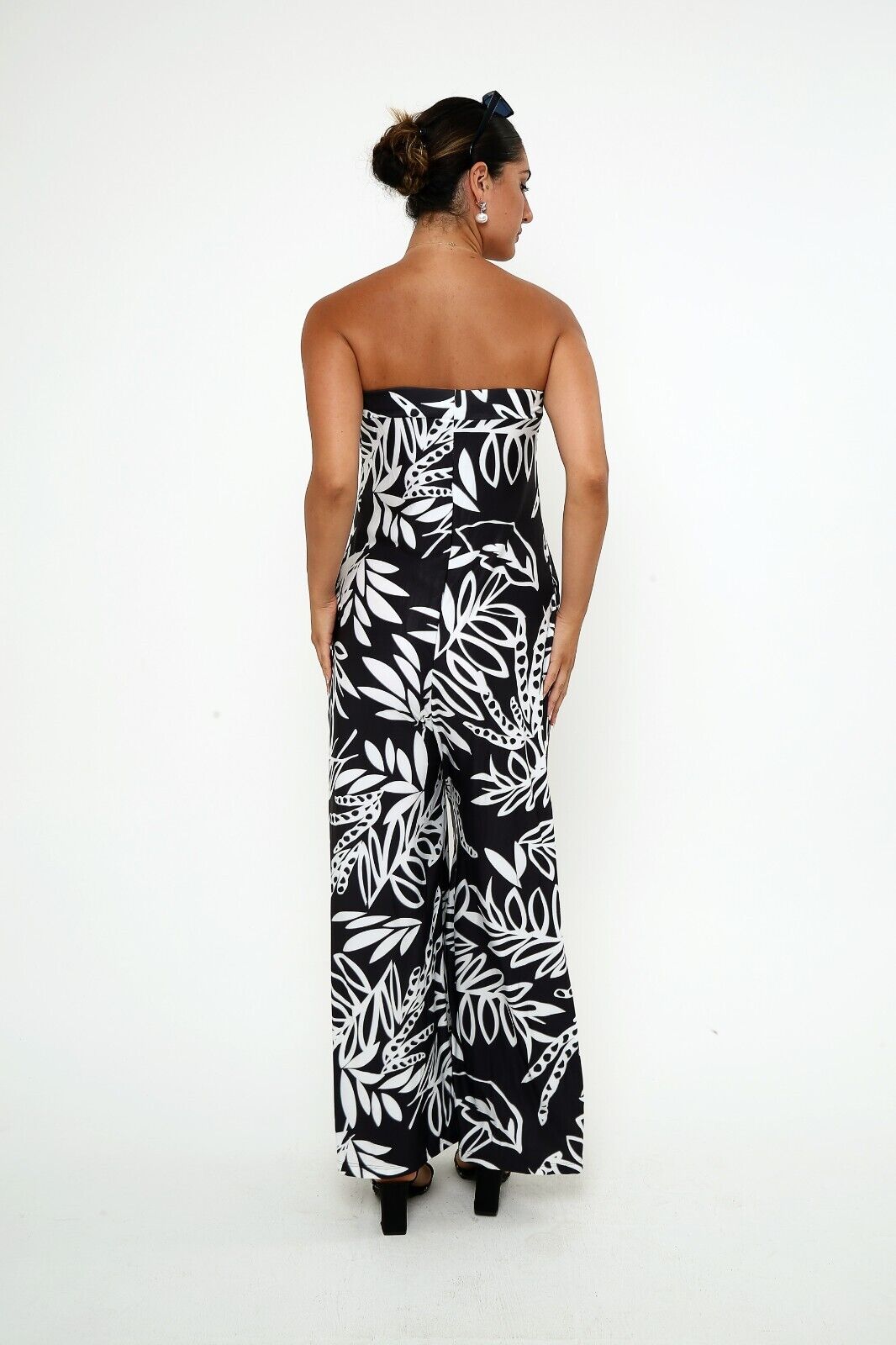 Women's Black & White Tropical Print Strapless Jumpsuit - Wide-Leg Viscose