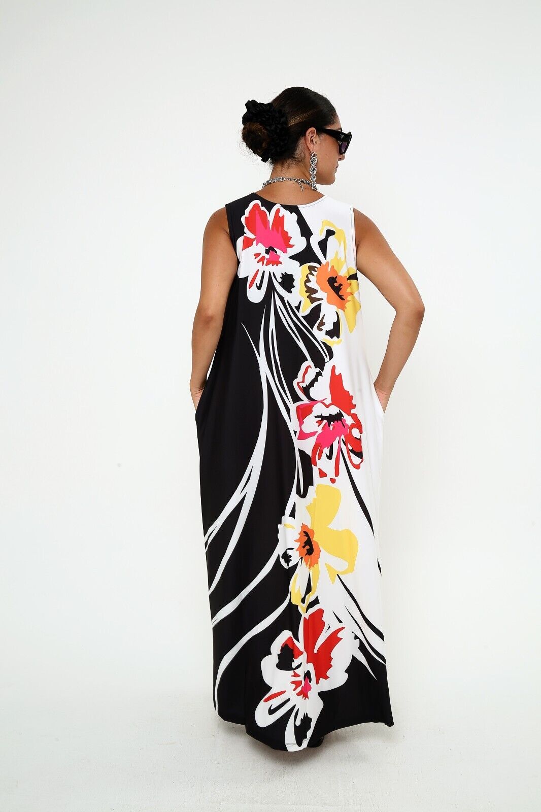 Women's Bold Floral Elegance Sleeveless Maxi Dress With Pocket XL