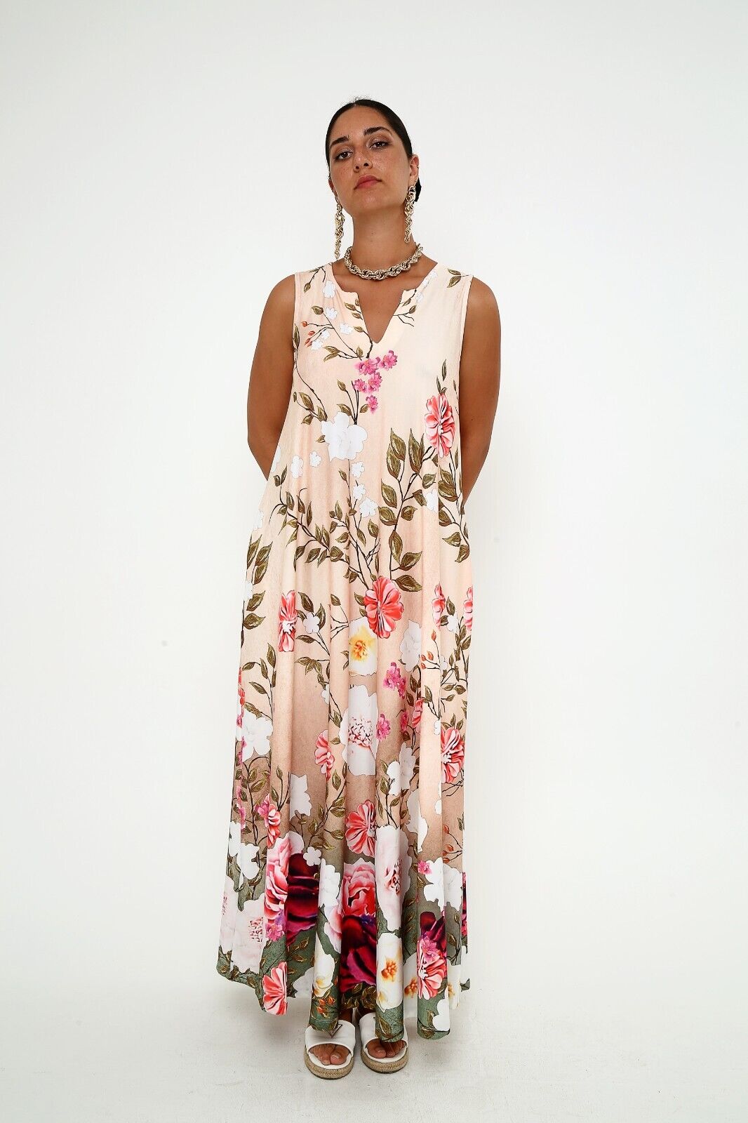 Women's Blush Floral Elegance Viscose Sleeveless Beige Maxi Dress With Pocket