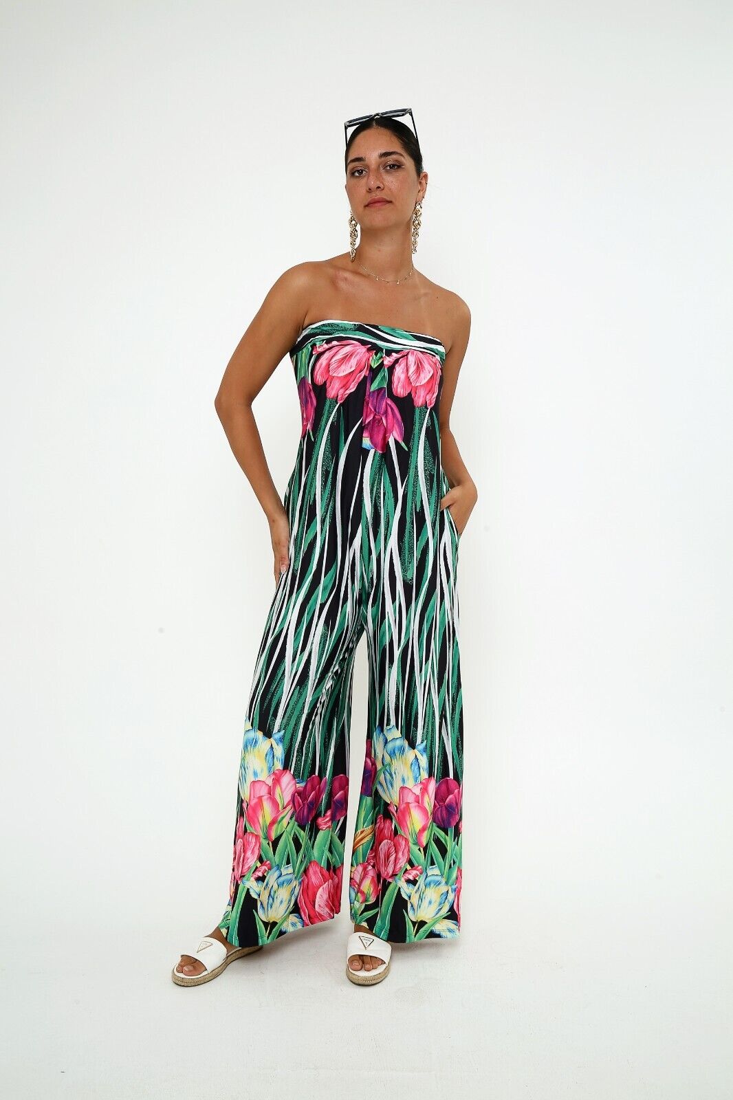 Women's Tropical Strapless Wide-Leg Jumpsuit - Vibrant Floral & Feather Print