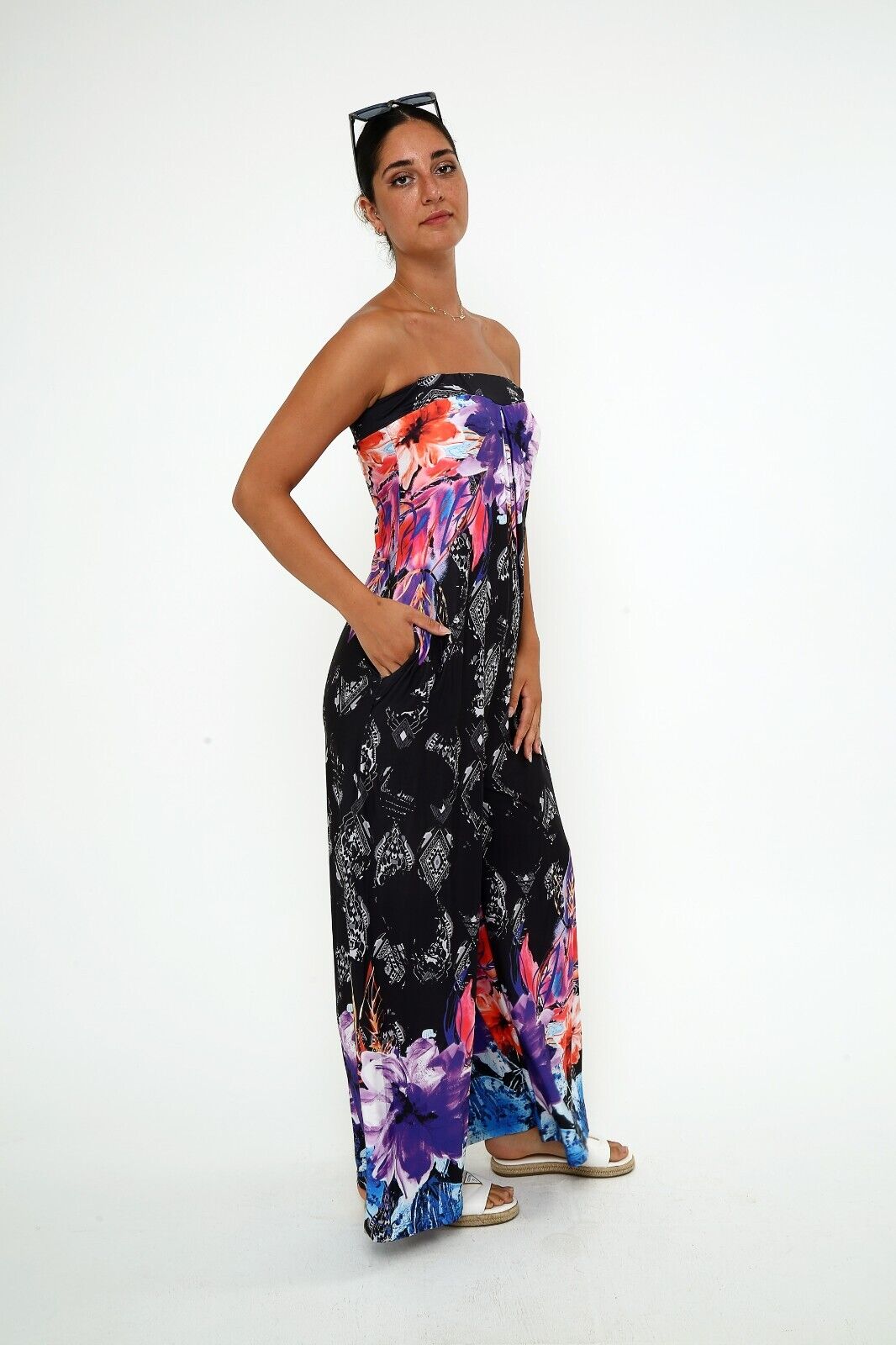 Women's Tropical Strapless Wide-Leg Jumpsuit - Vibrant Floral & Feather Print