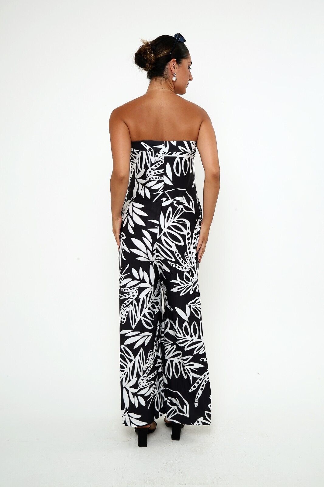 Women's Black & White Tropical Print Strapless Jumpsuit - Wide-Leg Viscose