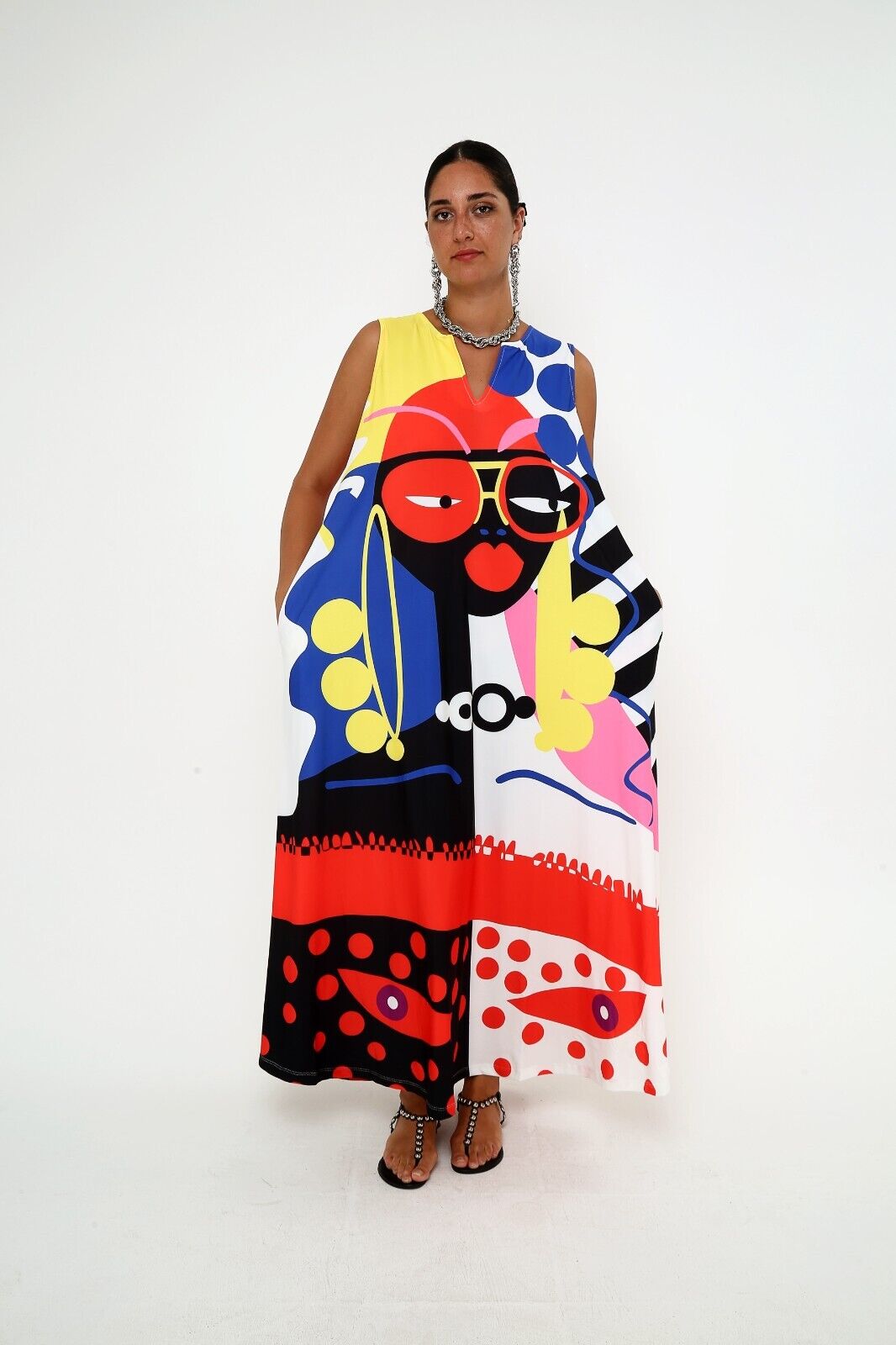 Women's Abstract Bold Pop Art Viscose Sleeveless Maxi Dress With Pocket