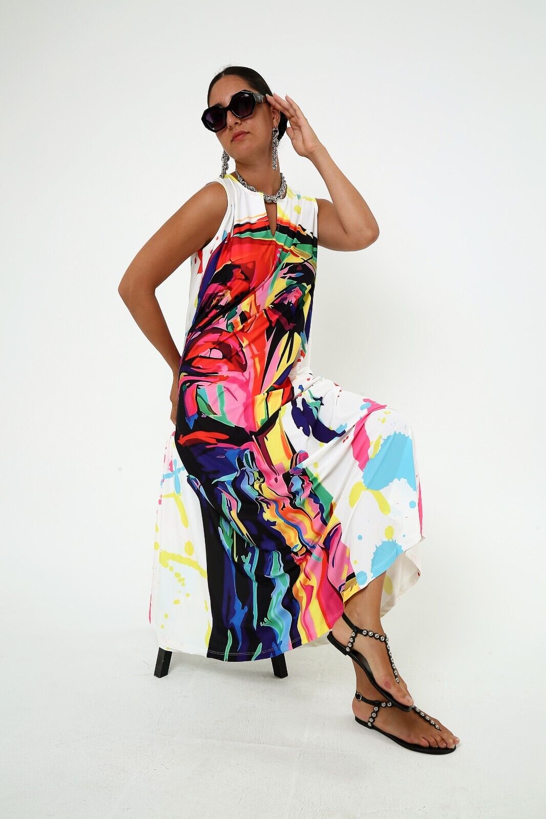 Women's Vivid Expressionist Portrait Viscose Sleeveless White Maxi Dress