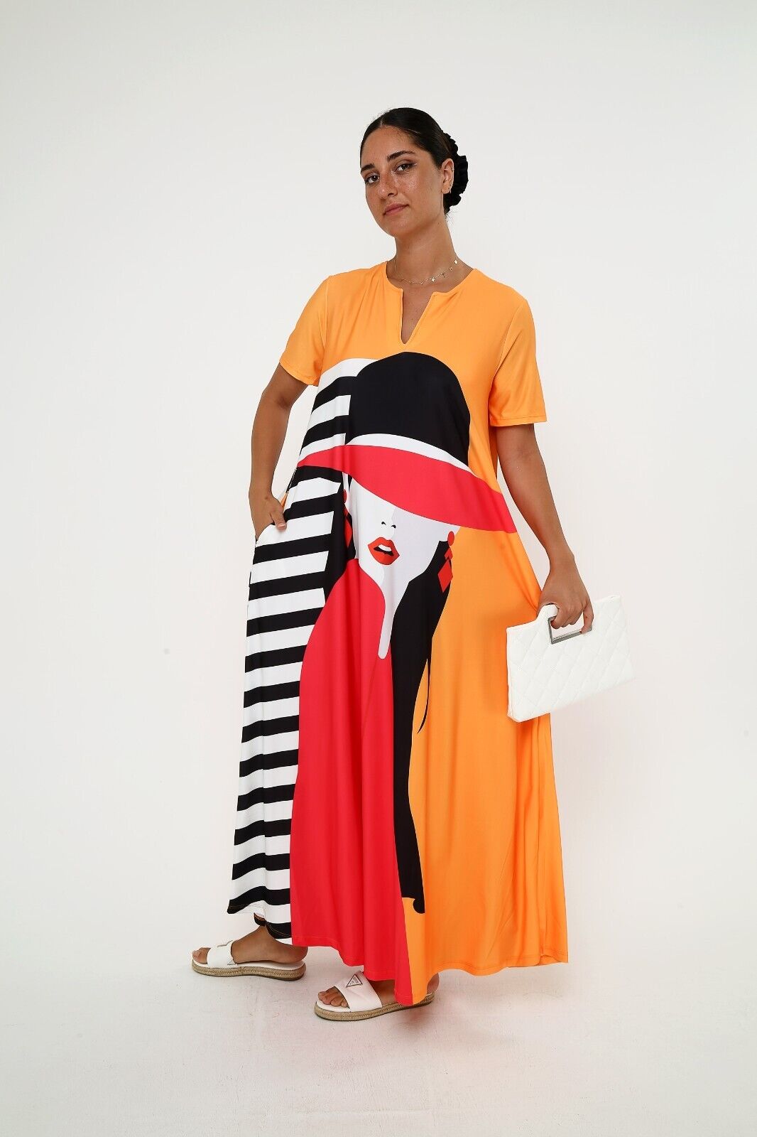 Women's Chic Lady in Red Graphic Maxi Dress with Pockets