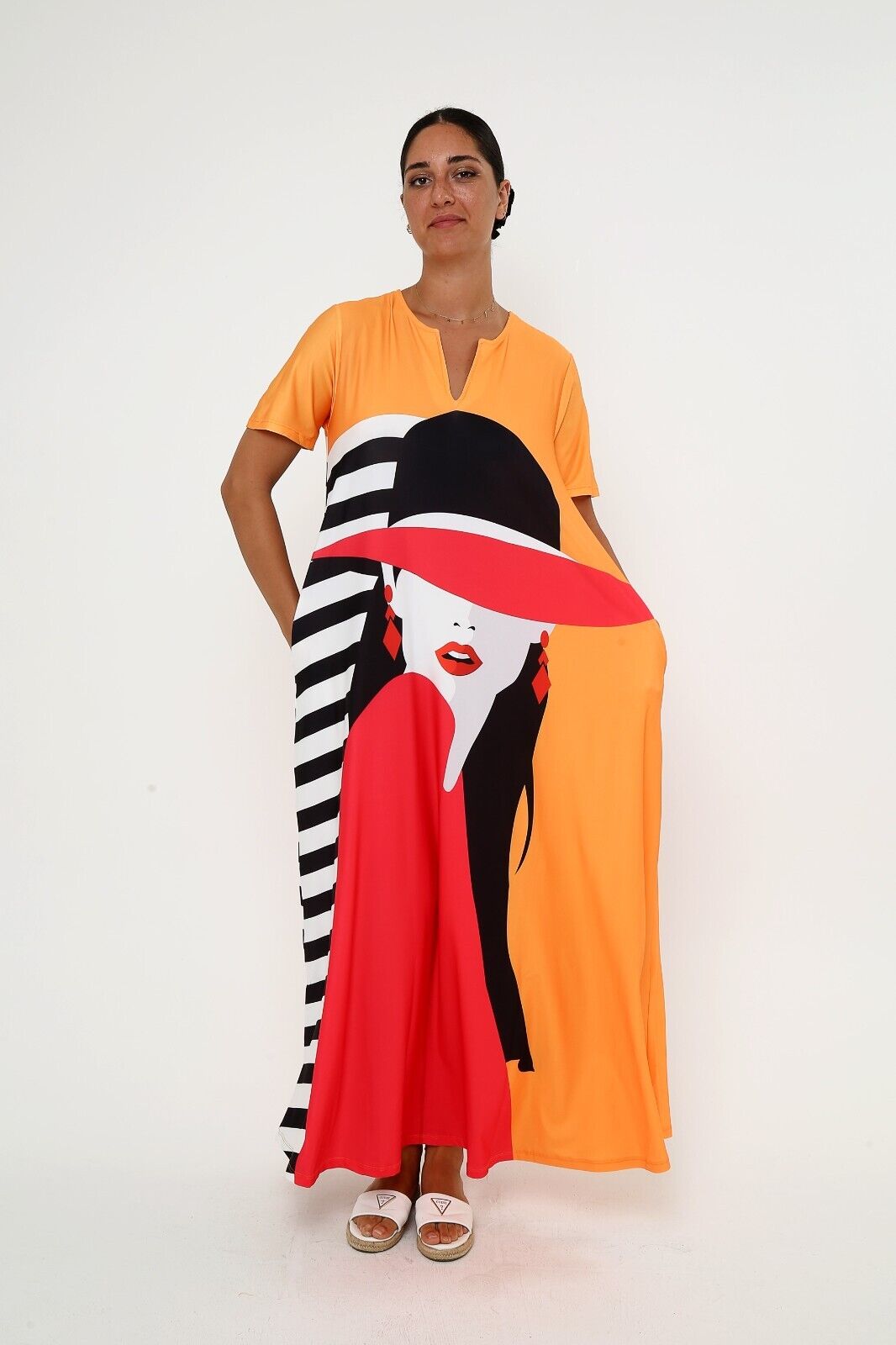 Women's Chic Lady in Red Graphic Maxi Dress with Pockets