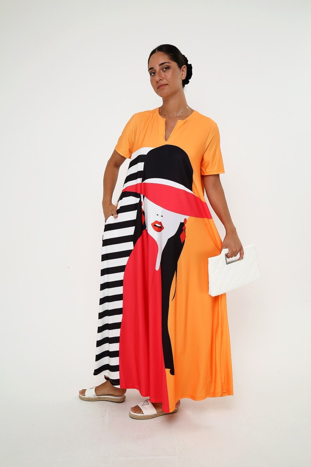 Women's Chic Lady in Red Graphic Maxi Dress with Pockets